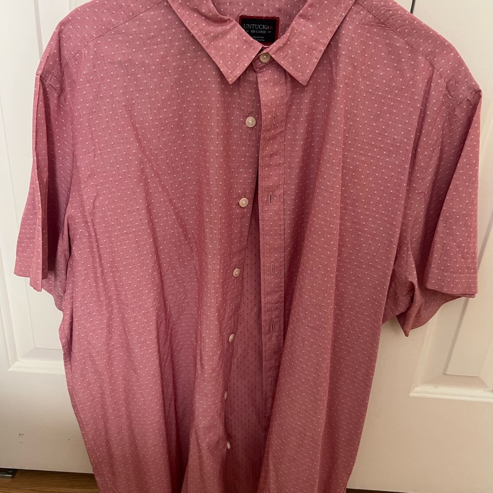 UNTUCKit Men's Rose Button Down Shirt